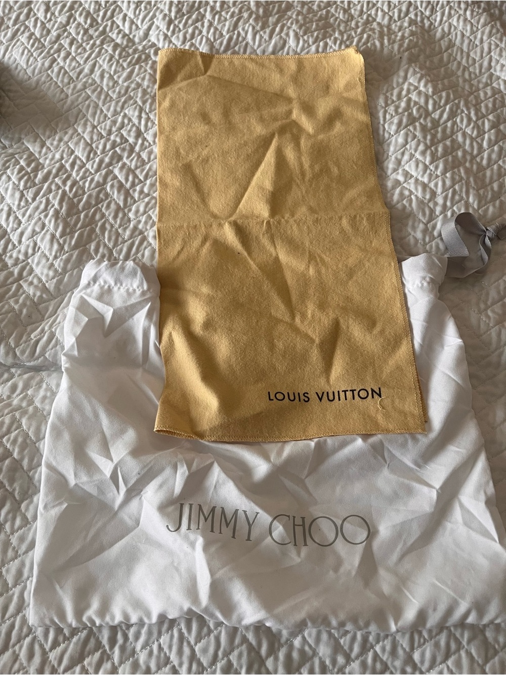 💛Jimmy choo dust bag&Louis Vuitton wrapping cloth💛👀@my other listings 💎